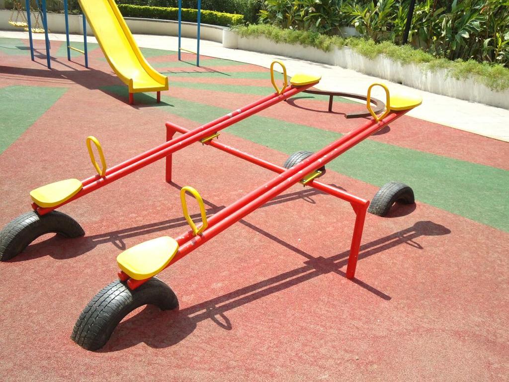 4 seater Heavy duty see saw with tyre base