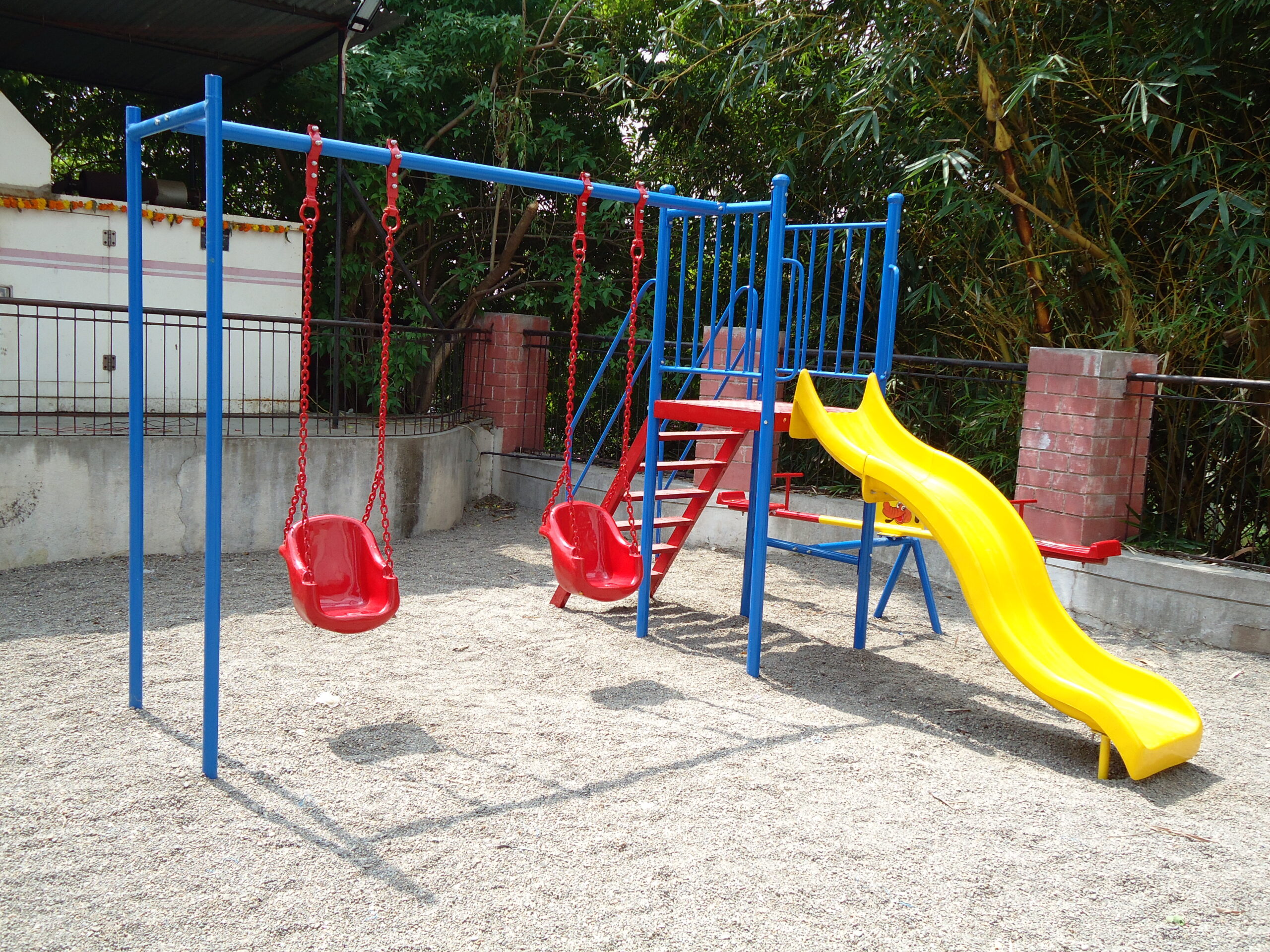 CPE112 - Swing and Slide Unit