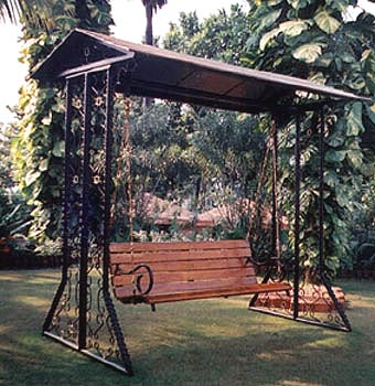 Deluxe Bench Swing